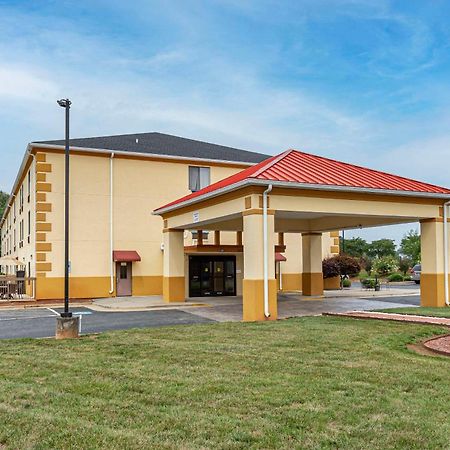 فندق كومفورت إن آند سويتس موكسفيل آي-40 Mocksville المظهر الخارجي الصورة
